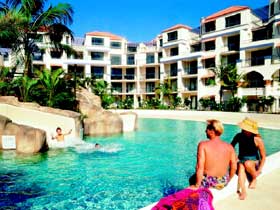 Oaks Calypso Plaza Resort - Accommodation VIC 2