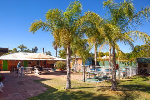 Alice Lodge Backpackers - Accommodation VIC 9