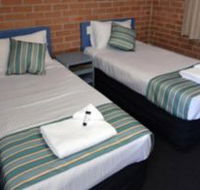The Oaks Hotel Motel  - Accommodation VIC