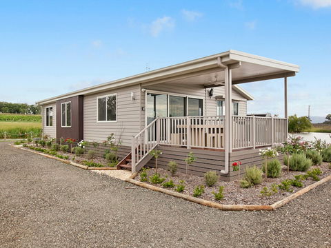 The Lake House: Rothbury - Accommodation VIC 0