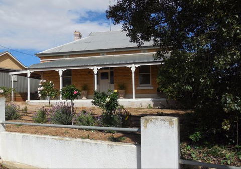 Book Keepers Cottage Waikerie - Accommodation VIC 0