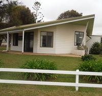 Catalina Cottage - Accommodation VIC