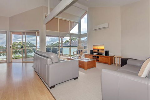Moy At Nelson Bay - Accommodation VIC 1
