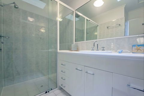 Moy At Nelson Bay - Accommodation VIC 4