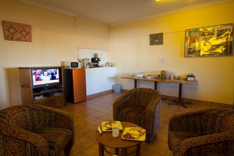 Tilmouth Well Roadhouse - Accommodation VIC 7