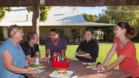 Tilmouth Well Roadhouse - Accommodation VIC 8