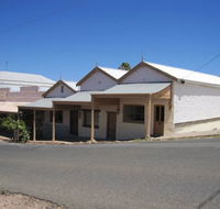 Carmines Antiques and Accommodation - Accommodation VIC