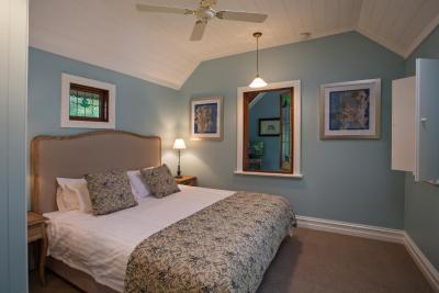 Oak Tree Lodge - Accommodation VIC 10