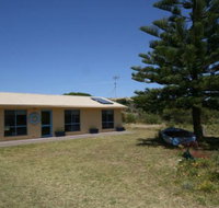 LJ Hooker Goolwa Holiday Rentals - 15 Eaton Avenue Goolwa Beach - Accommodation VIC