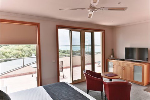 Eugenie's Luxury Accommodation - Accommodation VIC 1