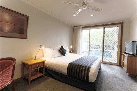 Eugenie's Luxury Accommodation - Accommodation VIC 3