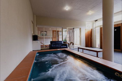 Eugenie's Luxury Accommodation - Accommodation VIC 7