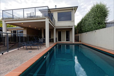 Eugenie's Luxury Accommodation - Accommodation VIC 8