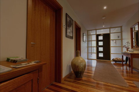 Eugenie's Luxury Accommodation - Accommodation VIC 9