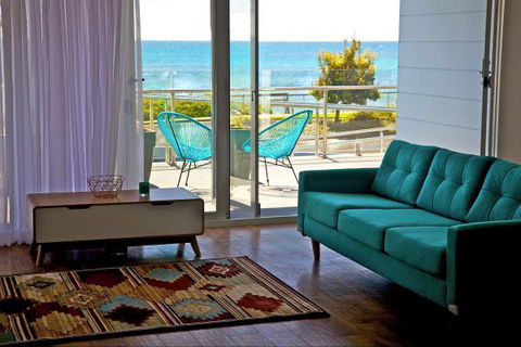 Penguin Beachfront Apartments - Accommodation VIC 2