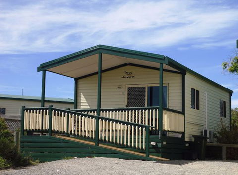 Elliston Waterloo Bay Tourist Park - Accommodation VIC 1