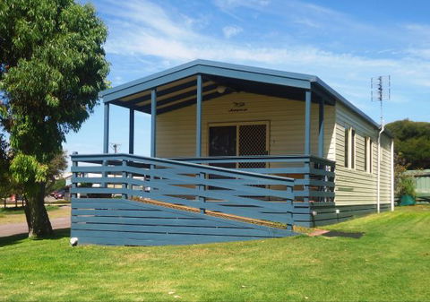Elliston Waterloo Bay Tourist Park - Accommodation VIC 3