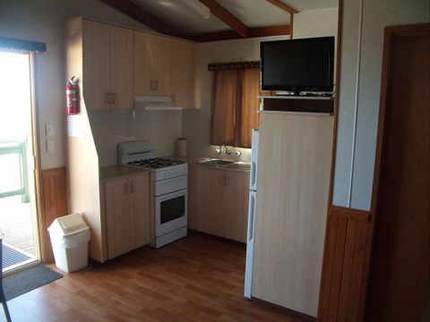 Elliston Waterloo Bay Tourist Park - Accommodation VIC 6