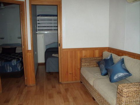Elliston Waterloo Bay Tourist Park - Accommodation VIC 7