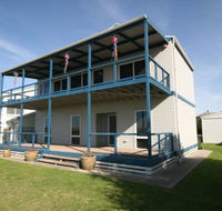 LJ Hooker Goolwa Holiday Rentals - 25 Barrage Road Goolwa South - Accommodation VIC