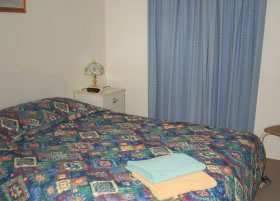 Carn Court Holiday Apartments - Accommodation VIC 0