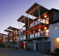 Quarterdecks Harbour Retreat - Accommodation VIC