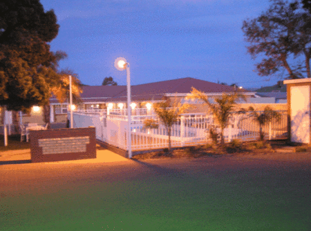 Charles Rasp Motor Inn and Cottages - Accommodation VIC