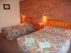 Tea House Motor Inn - Accommodation VIC 1