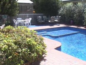 Barrasss John Bright Motor Inn - Accommodation VIC 2