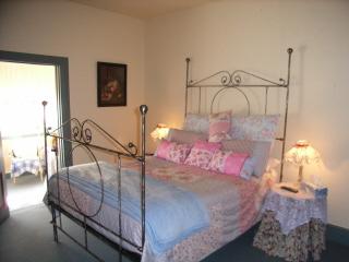All Saints And Sinners Colonial B&B - Accommodation VIC 2