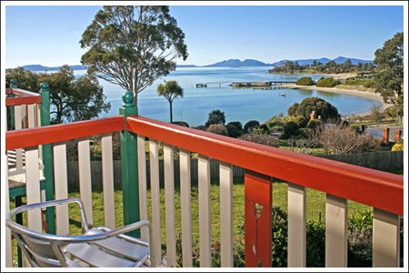 Amos House  & Swansea  Villas - Accommodation VIC 4