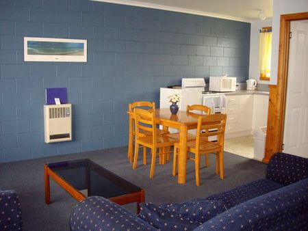 Castaway Holiday Apartments - Accommodation VIC 2