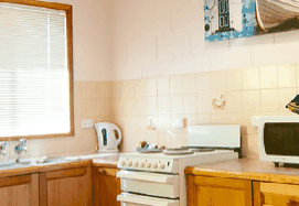 Blue Seas Holiday Villas - Accommodation VIC 3