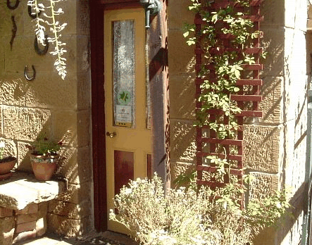 Hamilton Old School House Cottages - Accommodation VIC 3