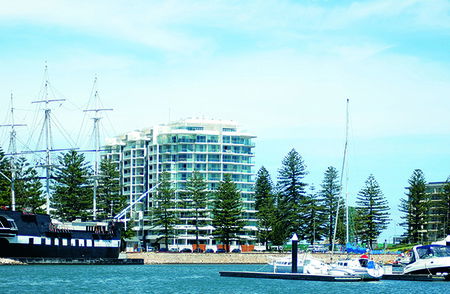 Oaks Liberty Towers - Accommodation VIC 1