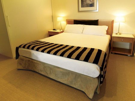 Oaks Liberty Towers - Accommodation VIC 3