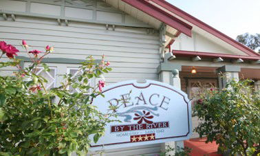 Peace By The River Homestay - Accommodation VIC 0