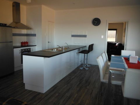 Coastal Getaway - Accommodation VIC 2