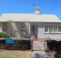 Holly's Holiday Home - Accommodation VIC