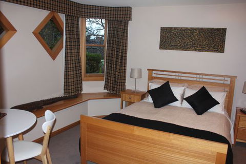 The Turret House - Accommodation VIC 6