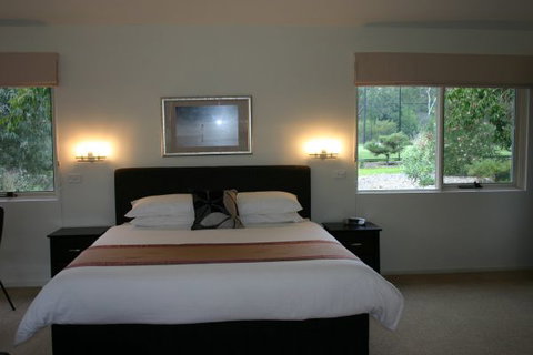 Arusha B&B Retreat - Accommodation VIC 1