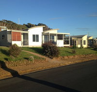 Azzure Beach Houses - Accommodation VIC
