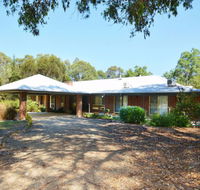 Abelia House - Accommodation VIC