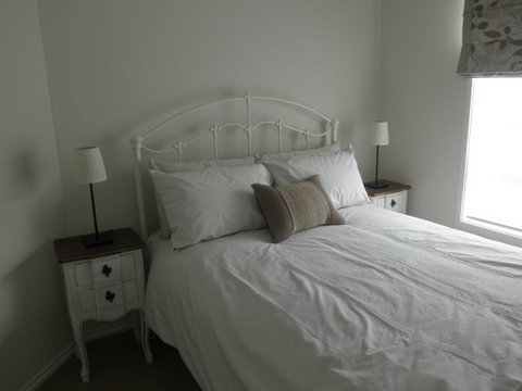 C&C's Bed And Breakfast - Accommodation VIC 3