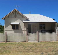 Ellison's Holiday Home - Accommodation VIC