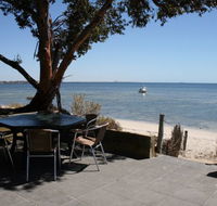 Undercurrent - Accommodation VIC