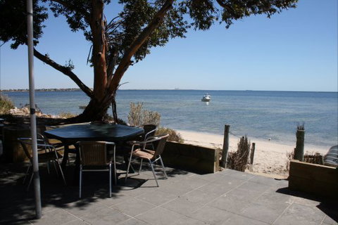 Undercurrent - Accommodation VIC 0