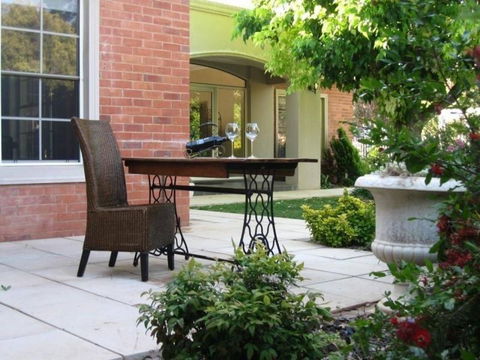 The Clarenton - Accommodation VIC 1