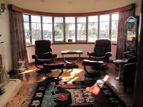 B&B Wodonga - Art Deco Accommodation - Accommodation VIC 5