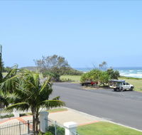 Breakers 1 / 5 at Yamba - Accommodation VIC